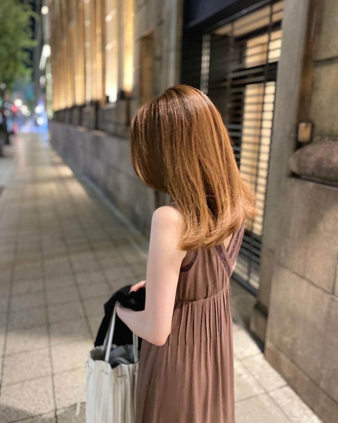 寿春花果さんのインスタグラム写真 - (寿春花果Instagram)「夜⭐︎ すごい発見と深い話ができた日🧐 ちょっと久しぶりに夜散歩❤︎ . #れっつ越える」6月27日 22時02分 - hanaka_yu