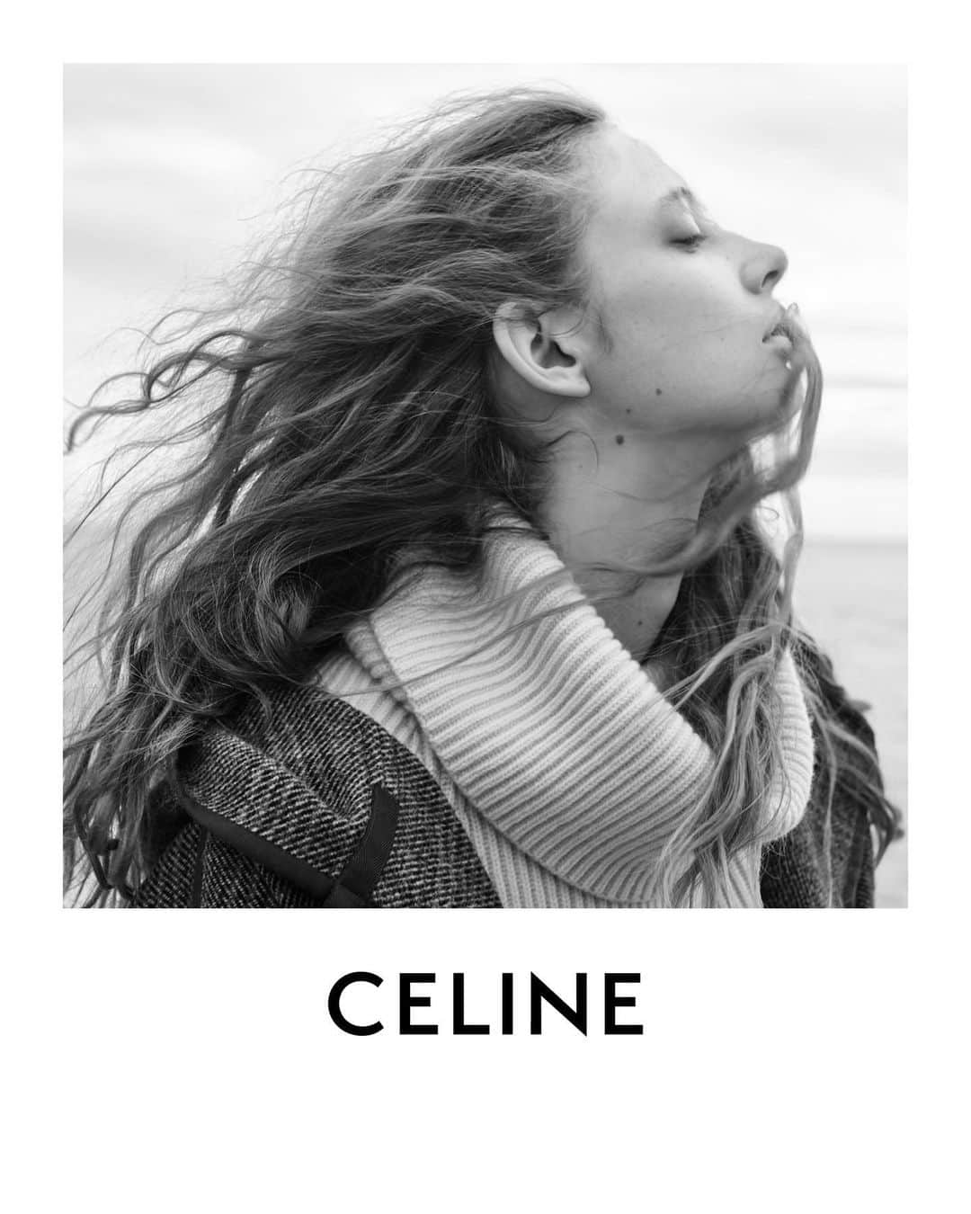 Celineさんのインスタグラム写真 - (CelineInstagram)「CELINE WINTER 20 PART 1 COL BOULE SWEATER  COLLECTION AVAILABLE IN STORE AND AT CELINE.COM JULY 2020  ANNA FRANCESCA PHOTOGRAPHED BY @HEDISLIMANE IN SAINT-TROPEZ IN NOVEMBER 2019  #CELINEBYHEDISLIMANE」6月27日 22時07分 - celine