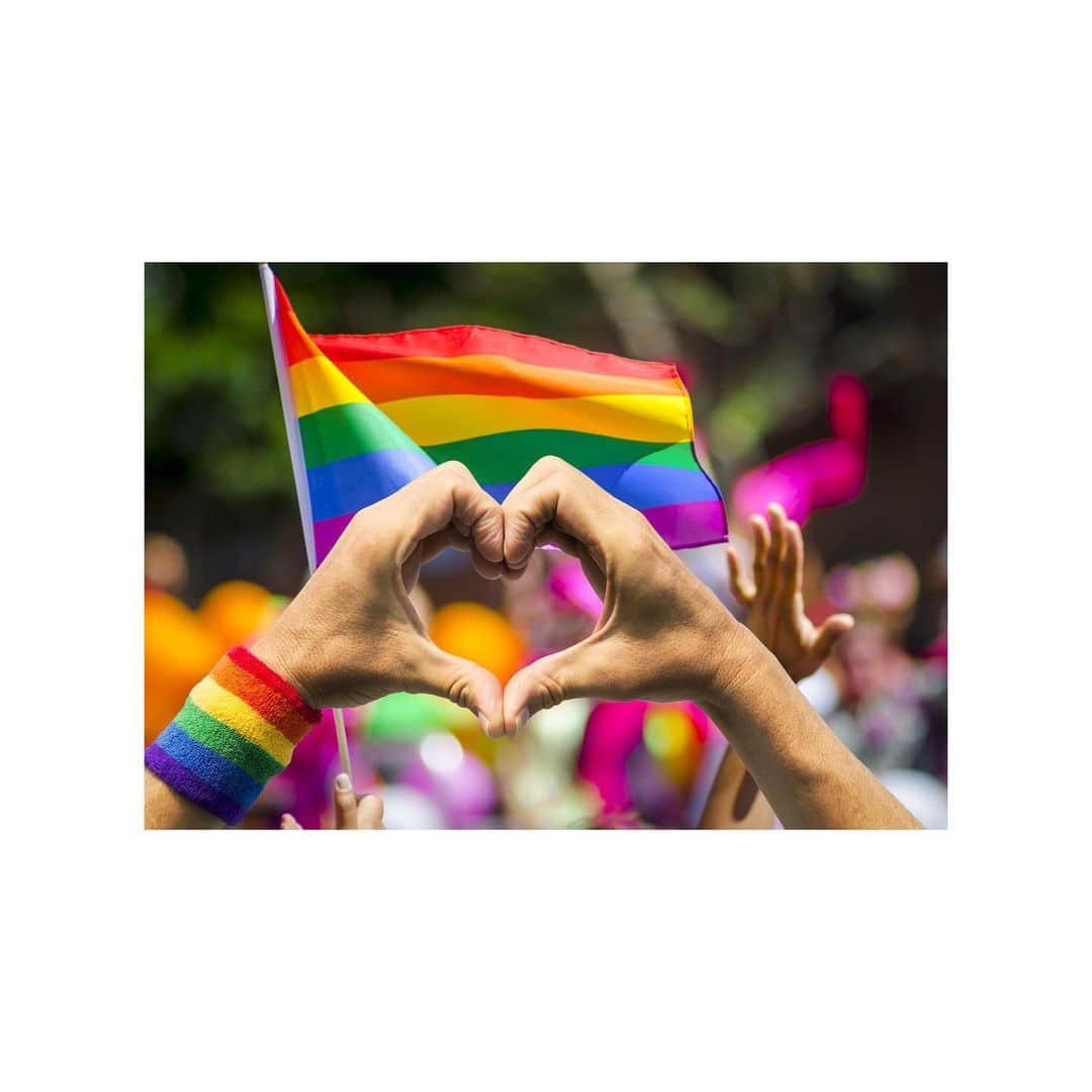 ラミン・カリムルーさんのインスタグラム写真 - (ラミン・カリムルーInstagram)「🏳️‍🌈Love is love. 🏳️‍🌈. Be kind. Be human. Be love🏳️‍🌈 #pride #empathy #kind 🏳️‍🌈 📷 @ (?) 🏳️‍🌈」6月27日 22時07分 - raminkarimloo