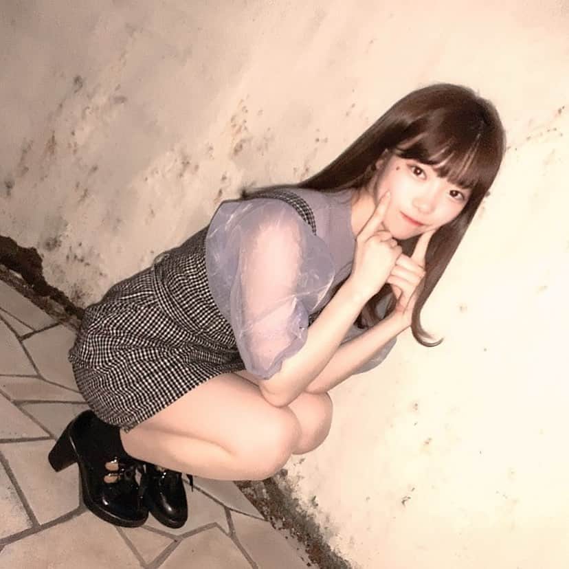永瀬かこのインスタグラム：「💜୨୧*。 ・ ・ 今日のお洋服は袖がふわふわだった  TOPS→GRL(@grl_official ) onepiece→HOLLISTER(@hollisterco )」