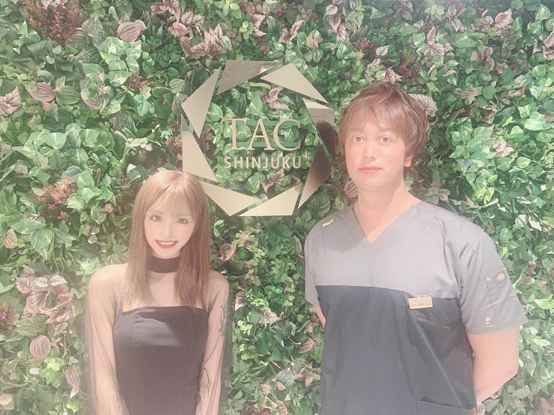 marinさんのインスタグラム写真 - (marinInstagram)「TAクリニック新宿店でリフトアップしてきました🥰🥰🧡 先生ありがとうございました😍🌈 . . めっちゃ綺麗に変わった✨ どこのクリニックよりもやっぱりTA👼🏻✨💕 . . 一週間なのにこんなに差がわかるなんて！本当に凄い🧡🧡🎀 . . 小顔になりたいこは、ぜひ 問い合わせてみてねん🍑🎀🌈🥺😍❤️」6月28日 0時03分 - maririn__78