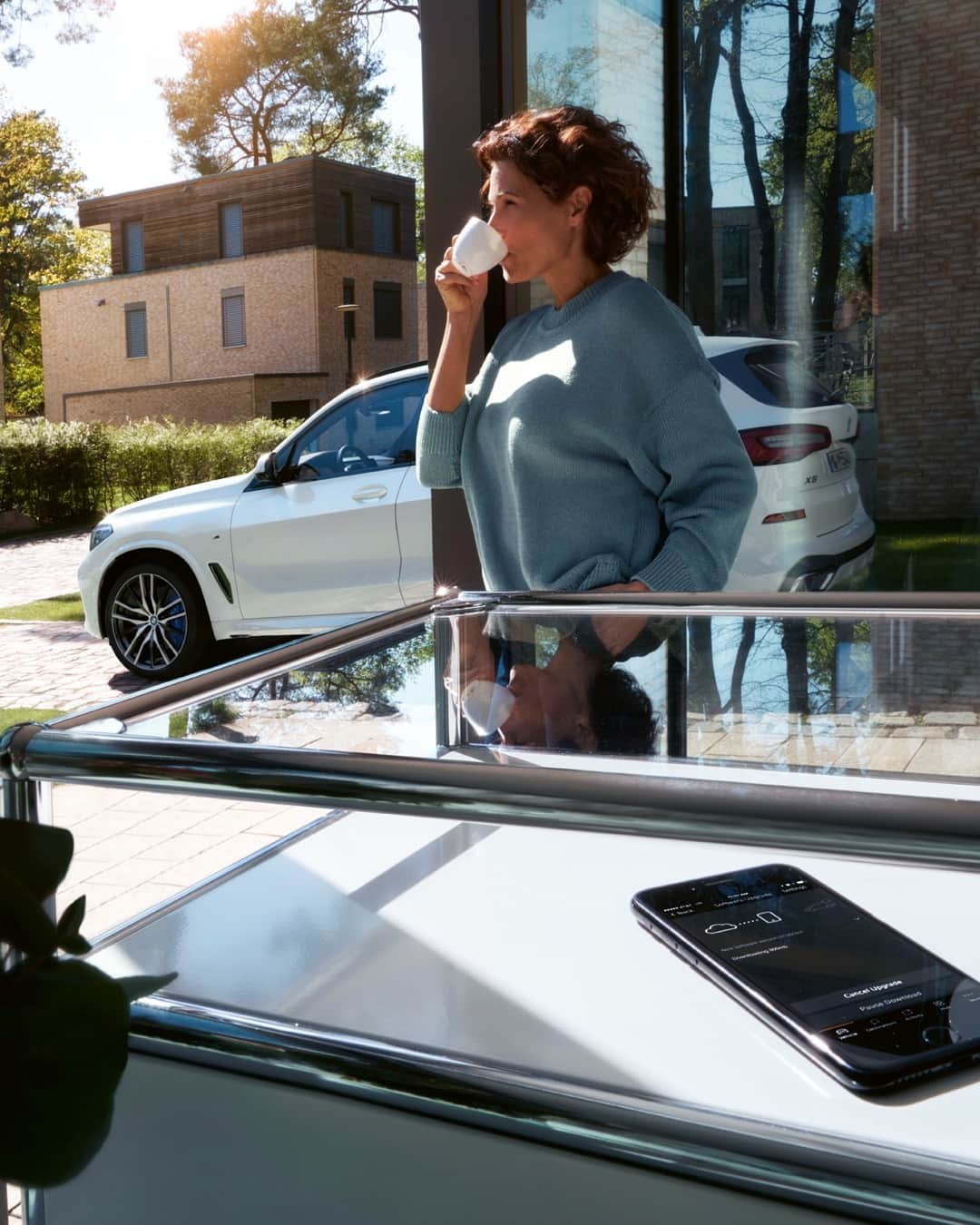 BMWのインスタグラム：「Ready, when you are. And always up to date. Thanks to the BMW Connected Remote Software Upgrade. #TheX5 #BMW #X5 #ConnectedDrive」
