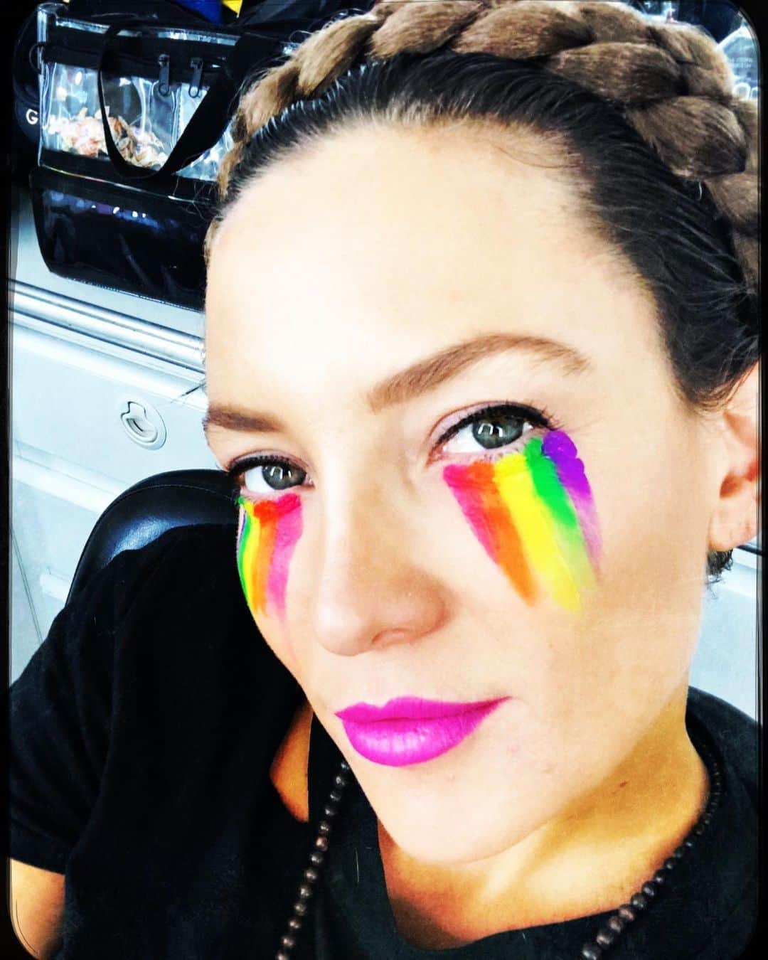 ケイト・ハドソンさんのインスタグラム写真 - (ケイト・ハドソンInstagram)「🌈Happy happy🌈  #Pride #HappyPride #Together」6月28日 0時28分 - katehudson