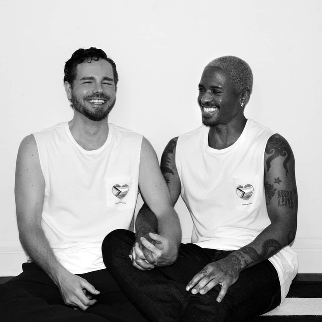 のインスタグラム：「Drew Dasent @thesecretgallery and partner of 20 years, @danielpeddle  He/Him/His Casting Director ⠀⠀⠀⠀⠀⠀⠀⠀⠀ "The person who has most influenced me would be Prince in his early years. Growing up in a very religious household, I didn’t have much support or encouragement to pursue my own path or to just be myself.  The first time I heard the Prince song 'Controversy' and the lines '...am I black or white, am I straight or gay...' it blew me away. I realized that I could actually be whoever and whatever I wanted to be and that was okay. Seeing someone the same color as me being so unapologetic—he was both masculine and feminine and reveled in it — gave me confidence that there was a whole world out there with people who would accept me. And if they didn’t, that was okay, too." ⠀⠀⠀⠀⠀⠀⠀⠀⠀ "This is your life and you’re free to live it however you wish. You don’t have to justify yourself. It’s a beautiful experience. Enjoy it." ⠀⠀⠀⠀⠀⠀⠀⠀⠀ 50% of the purchase price from the sale of the Club Monaco Pride Sleeveless T-Shirt will be donated to @stonewallfoundation, a New York-based group created in support and celebration of the LGBTQIA+ community. stonewallfoundation.org #CMPride #pride」
