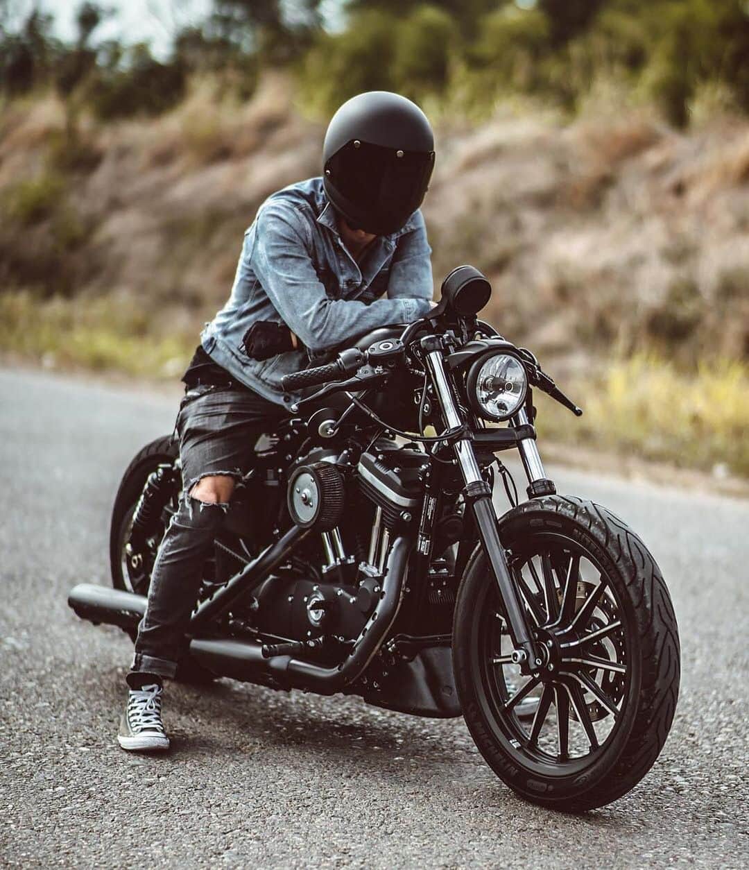 epidemic_motorsさんのインスタグラム写真 - (epidemic_motorsInstagram)「@_dm.g_ 📸by @dukkalis @justriders23 @alexey_nikulin_kefirus  #motorcycle  #bike  #custom  #ride #caferacer_russia#crrus #epidemicmotors #epidemic_motors#ride_like_hell #instamoto #stocksucks #artist#builtnotbought #saintmotors #saint_motors #kustom  #kulture  #caferacer  #bratstyle #girlsbiker#musicians#milan#motos#filmmaker#filmmaking#movie#dj#producer #writer」6月28日 1時10分 - epidemic_motors
