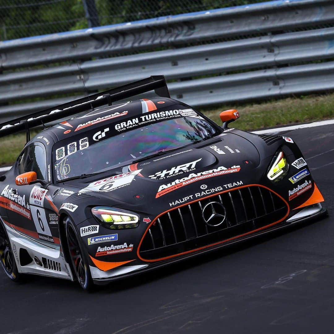 Mercedes AMGさんのインスタグラム写真 - (Mercedes AMGInstagram)「Double podium for Mercedes-AMG Motorsport after a thrilling final stint at the first race of the Nürburgring Endurance Series. The Mercedes-AMG Teams @hauptracingteam AutoArenA and @getspeed secured second and third place overall after @maroengel has put the #6 Mercedes-AMG GT3 on pole position in qualifying. With two more class podiums for the GetSpeed teams with starting numbers 8 and 23 as well as the class victory for the #155 @teamblackfalcon Mercedes-AMG GT4 our Customer Racing Teams rounded off a successful start of the season at the @nuerburgring!  #MercedesAMG #MercedesAMGMotorsport #AMGGT3 #AMGGT4 #VLN #Nuerburgring #Nordschleife」6月28日 1時25分 - mercedesamg