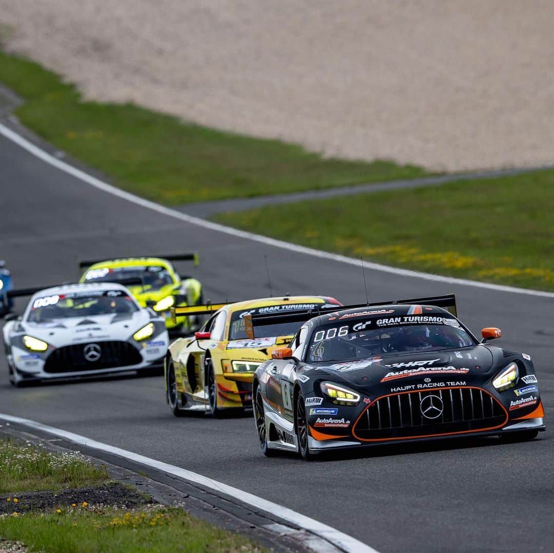 Mercedes AMGさんのインスタグラム写真 - (Mercedes AMGInstagram)「Double podium for Mercedes-AMG Motorsport after a thrilling final stint at the first race of the Nürburgring Endurance Series. The Mercedes-AMG Teams @hauptracingteam AutoArenA and @getspeed secured second and third place overall after @maroengel has put the #6 Mercedes-AMG GT3 on pole position in qualifying. With two more class podiums for the GetSpeed teams with starting numbers 8 and 23 as well as the class victory for the #155 @teamblackfalcon Mercedes-AMG GT4 our Customer Racing Teams rounded off a successful start of the season at the @nuerburgring!  #MercedesAMG #MercedesAMGMotorsport #AMGGT3 #AMGGT4 #VLN #Nuerburgring #Nordschleife」6月28日 1時25分 - mercedesamg