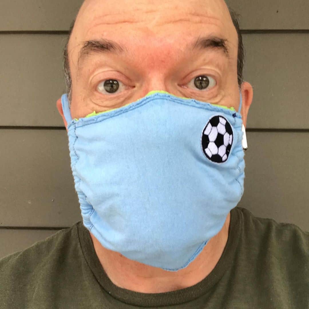ジョン・キャロル・リンチのインスタグラム：「I’m sporting this mask I sewed myself. What does your mask today look like #ShowMeYourMask #passiton」
