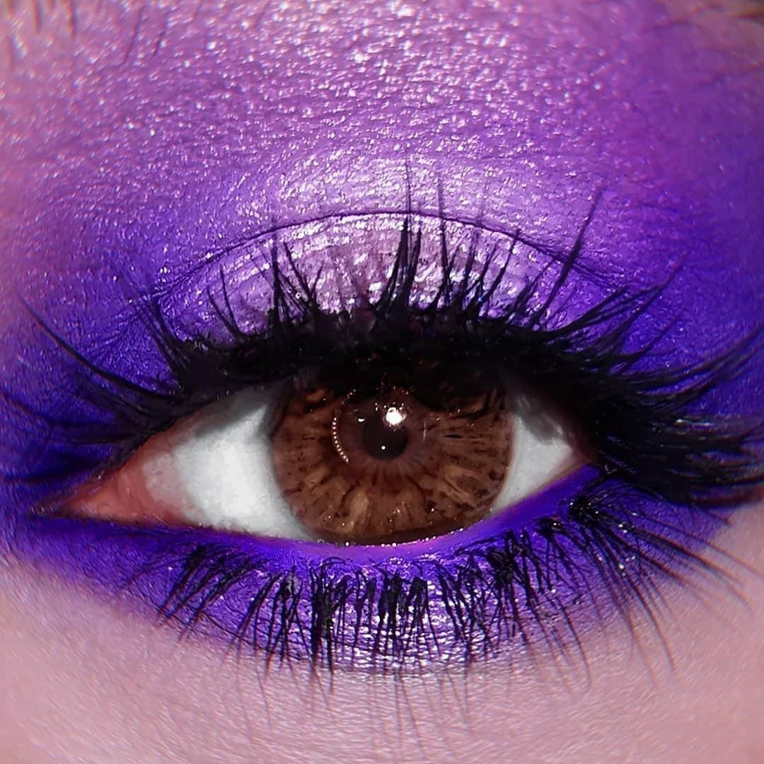 Smashboxのインスタグラム：「When the invitation says “casual.” #regram @sebastian_gradzik_makeup⠀⠀⠀⠀⠀⠀⠀⠀⠀ ⠀⠀⠀⠀⠀⠀⠀⠀⠀ Get it now, directly in IG @sephora 😜​See our "SHOP" highlight to see how.」
