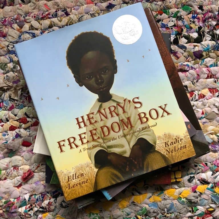 Ilana Wilesさんのインスタグラム写真 - (Ilana WilesInstagram)「Henry’s Freedom Box, which is based on a true story, is one of Harlow’s favorite books. It starts when Henry is a young boy and talks about how as an enslaved person, he didn’t know how old he was because there is no record of enslaved peoples’ birthdays. It was challenging to read to her because in the book, when Henry gets older, his wife and children are sold to a different slave owner and he is devastated. The end of the book is a happy one— he mails himself in a big box to the North and arrives successfully. But I remember Harlow asking at the end, “Did he ever get to see his family again?” The answer I had to give her was “no.” And then we sat there in silence for a bit while we both took that in. A few days later (this was when she was in kindergarten), I dropped her off at school and noticed that Henry’s Freedom Box was on the class bookshelf. I pointed it out to Harlow, thinking that it was a coincidence that her class had the same book that we had just read at home. But it wasn’t a coincidence at all. She told me that she had found it in the school library and they are allowed to select a book to take back to class so that everyone else can read it. I’m not telling you this to pat myself on the back. It just hadn’t occurred to me that by reading diverse books with my kids at home, they might help other kids discover them when I wasn’t there. It was an unexpected ripple effect. If you’d like to buy Henry’s Freedom Box, click over to @esowonbooks, a Black owned bookshop in LA. You can easily find it in their online shop!」6月28日 2時15分 - mommyshorts