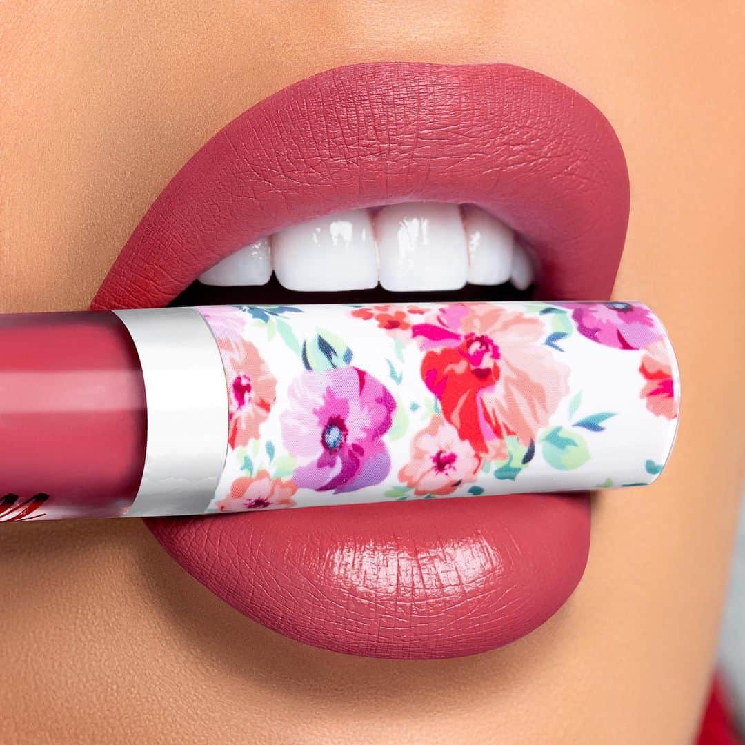 LiveGlamさんのインスタグラム写真 - (LiveGlamInstagram)「Meet your new go-to 💄 “Bloom” is our gorgeous matte summer rose lippie 🌹 the perfect shade for planting one on bae 💋😉 #LiveGlamFam」6月28日 2時40分 - liveglam