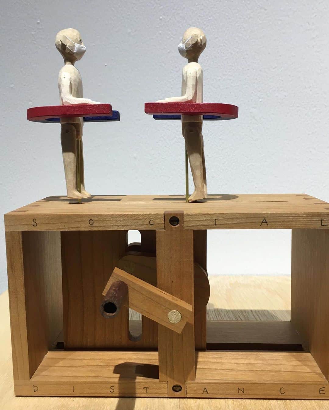 BEAMS JAPANさんのインスタグラム写真 - (BEAMS JAPANInstagram)「. 【原田和明　展覧会「話せば短くなる」】 ソーシャルディスタンス Social Distance  @kazu_automata ————————————————————————今週末(6/27,28)作家の原田和明が終日在廊予定です。 お近くにお越しの際はどうぞお立ち寄りください。 ———————————————————————— BEAMS JAPAN 5F B GALLERY @b_gallery_official 03-5368-7309 ————————————————————————.#原田和明 #kazuakiharada #オートマタ　#automata #カラクリ作家　 #socialdistance #ソーシャルディスタンス #atpt #話せば短くなる #B_GALLERY #BEAMS_ARTS﻿ #bgallery #beamsjapan #beams #日本 #東京 #新宿 #Japan#tokyo#shinjuku」6月28日 15時18分 - beams_japan