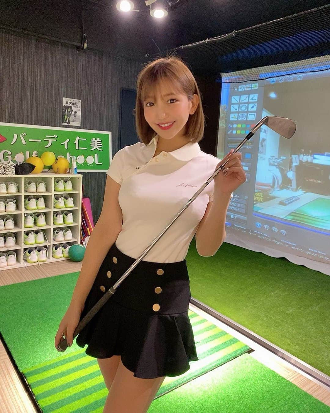 COCOさんのインスタグラム写真 - (COCOInstagram)「ゴルフレッスン⛳️ ８月のラウンドデビューに向けて練習頑張ります💕 ウェアは @j.jane_golfwear @j.jane_japan  #ゴルフ #golf #golfstagram #golfgirl #golfwear #golfer #japanesegirl #asiangirls」6月28日 15時19分 - coco_coco000