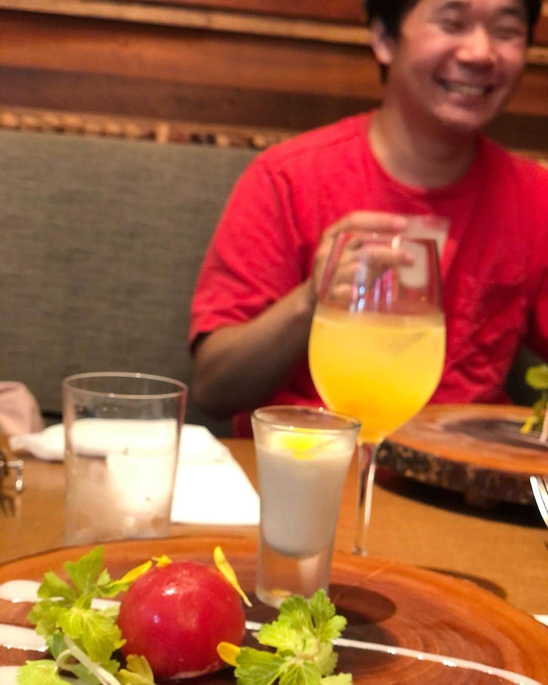 犬山紙子さんのインスタグラム写真 - (犬山紙子Instagram)「前菜撮ってたらめちゃくちゃ笑顔の人いた」6月28日 14時13分 - inuyamakamiko