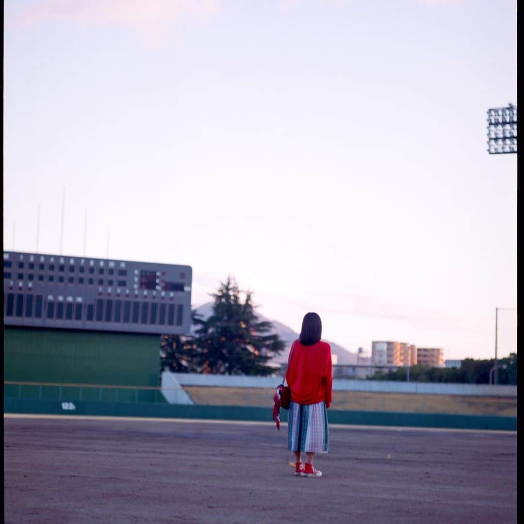高田夏帆さんのインスタグラム写真 - (高田夏帆Instagram)「広島のみんなさまへ RCCテレビの前で#こいほーむ観戦　今こそ☺︎ あー行きたいいい」6月28日 14時22分 - takadakaho