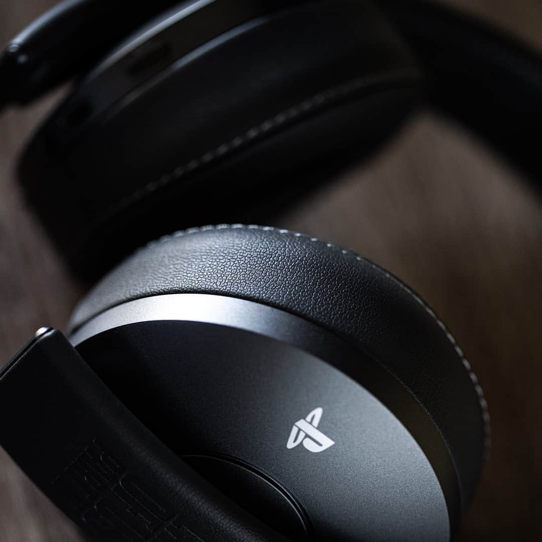 PlayStationさんのインスタグラム写真 - (PlayStationInstagram)「We got our hands on the Limited Edition The Last of Us Part II Gold Wireless Headset.  So can you: https://play.st/TLOU2-Headset」6月28日 6時49分 - playstation