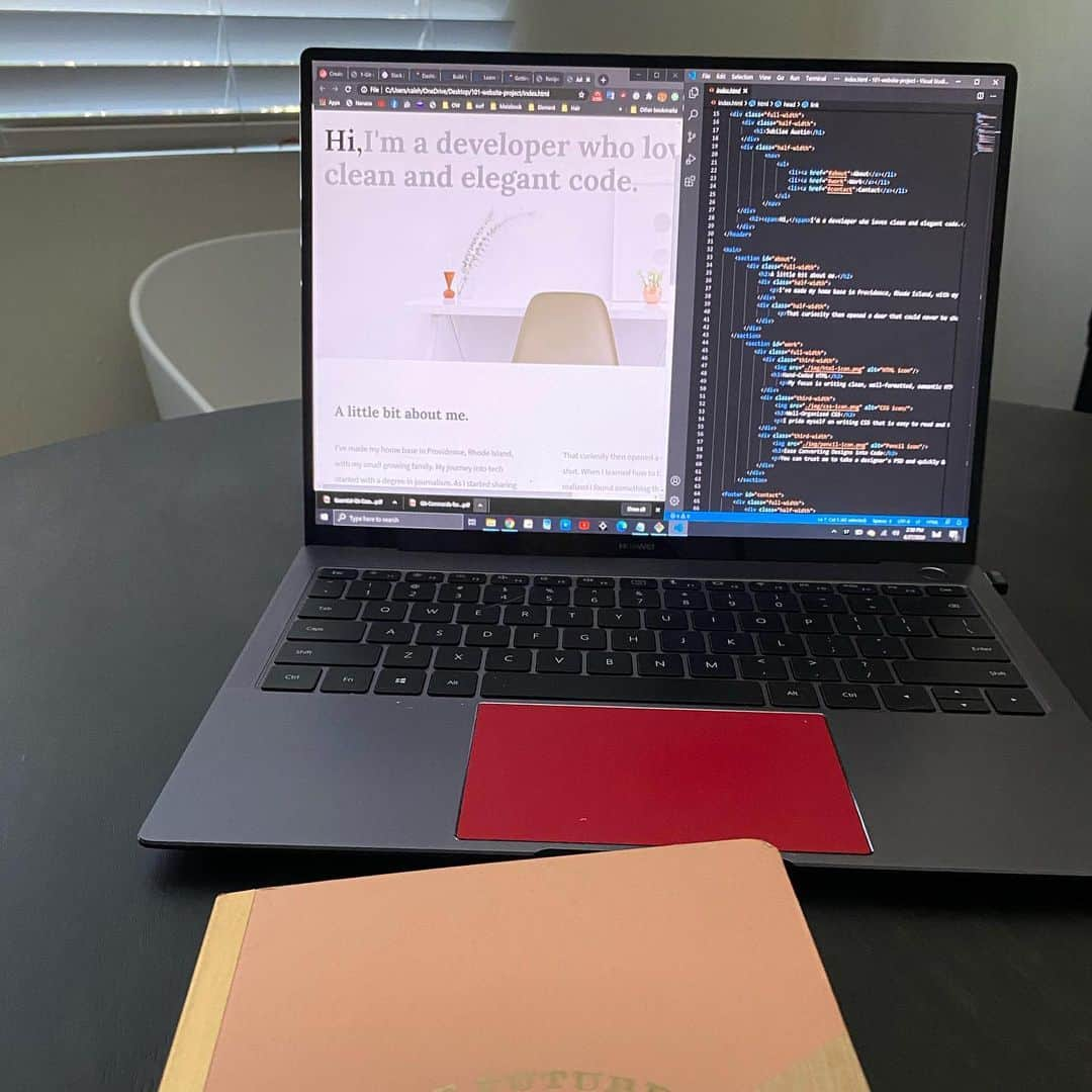 ミカ・タレッサ・トッドのインスタグラム：「Today marks 2 months of learning how to code. I started from not knowing anything about building websites to being able to complete a few guided projects. Still have a long way to go but taking a moment to enjoy this milestone and to remind myself to take it a day at a time. On to Git and JavaScript. #100daysofcode #womenwhocode #frontenddeveloper #html #css #javascript #github #skillcrush」