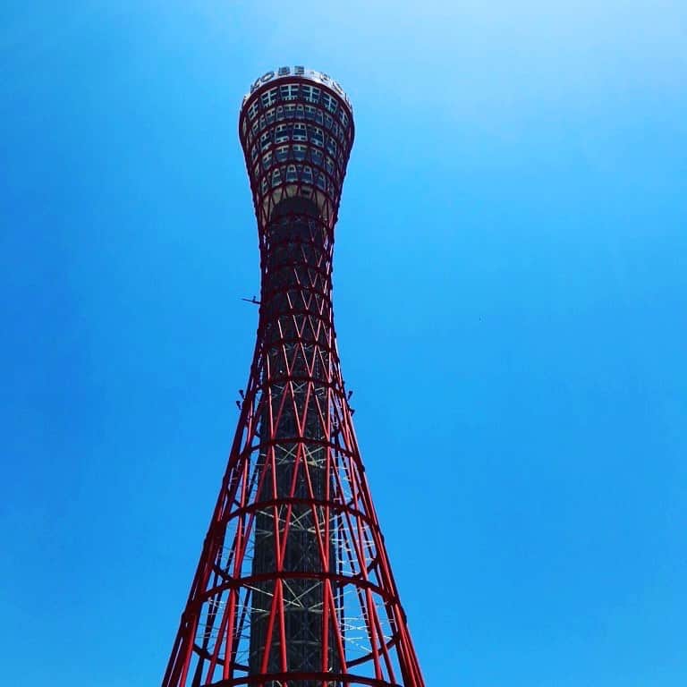 中野耕史のインスタグラム：「‪伝えるためには聴く必要がある‬ ‪叱る時は1対1  褒める時は みんなの前で‬ ‪YouTube続編UPしました！‬ ‪伝える力#2 聴く・褒める・叱る https://youtu.be/_Z9l7bn2P4I @YouTubeより‬」