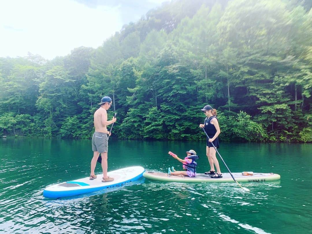 田中幸さんのインスタグラム写真 - (田中幸Instagram)「✴︎ ✴︎ 水上散歩楽しいね🚶‍♀️ 防水・浮力のある iPhoneストラップ 買おうと決めた日  沈した瞬間が 抑えられてました📸  @souyustick」6月28日 8時18分 - sachitanaka