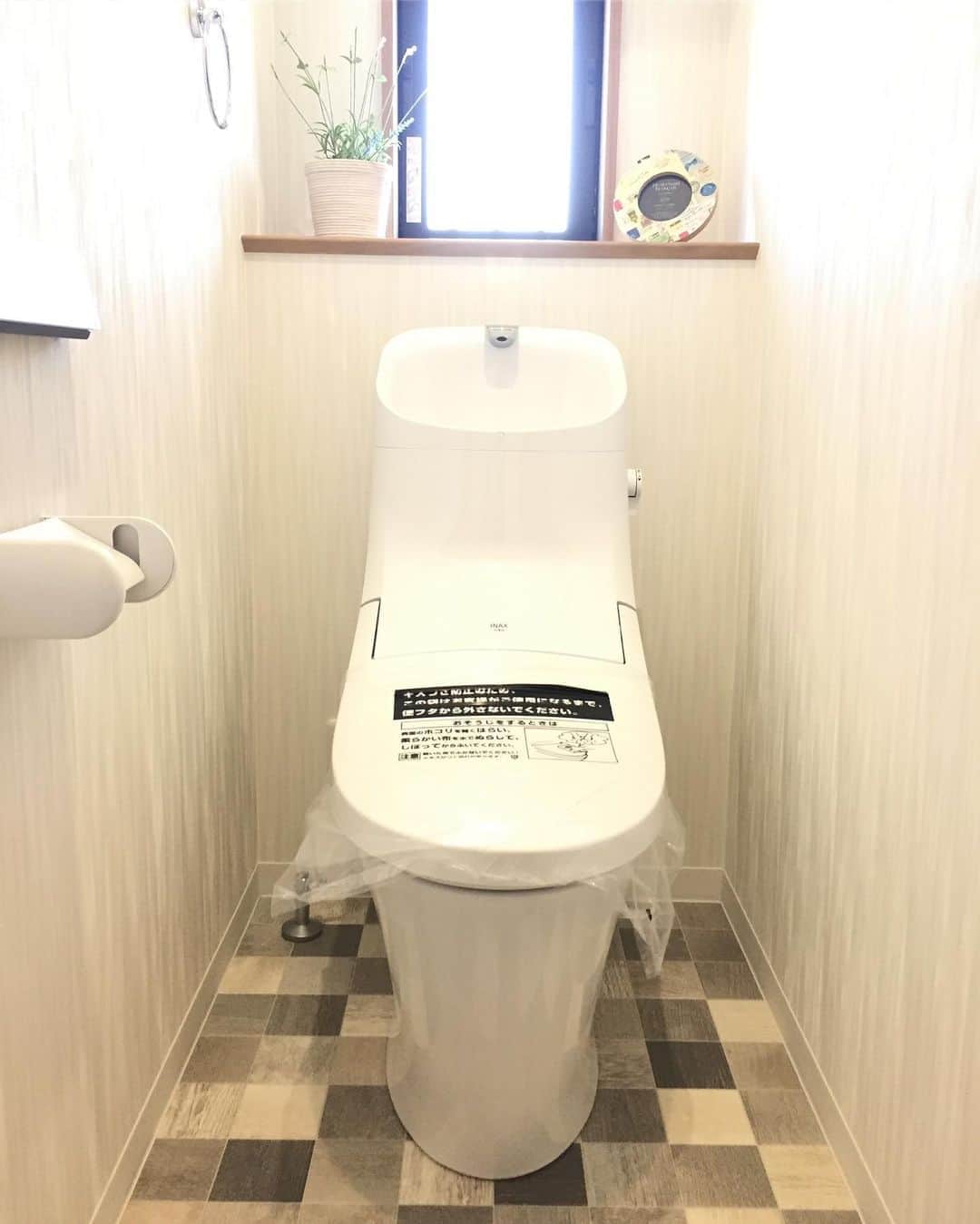 株式会社 元氣建設のインスタグラム：「#マイホーム #一戸建て #インテリア #ダイニング #キッチン #和室#家づくり#モデルハウス #元氣建設 #元気建設 #リフォーム #リノベーション #ショールーム #住宅 #新築 #外観 #注文住宅 #自由設計 #大阪 #木目 #和#カウンターキッチン #myhome #玄関ポーチ#interior #showhome #instahome」