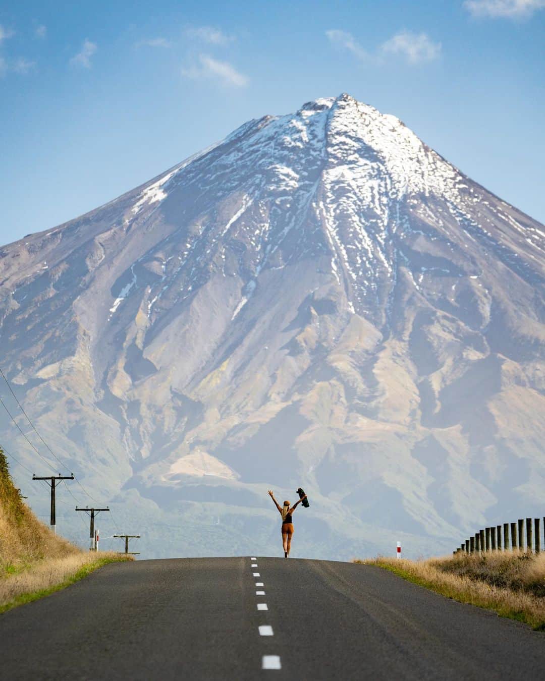 Travis Burkeさんのインスタグラム写真 - (Travis BurkeInstagram)「In our typical fashion, we were en route to a National Park when we spotted this perfect hill to cruise down! ⠀ This was our first adventure out of lockdown over 8 weeks ago! New Zealand feels completely back to normal now and this volcano view is starting to feel like home. We finally bought another return ticket to the US but continue to question whether it’s a smart decision to head back to California. Either way, we’ve totally fallen in love with Aotearoa. ⠀ We’ll be leaving our @Sector9 boards here, at a youth home our friends have been working to open. The center will create a safe place for young people to live, build life skills, garden, and also have the option to learn how to surf and skate! ⠀ #newzealand #aotearoa #payitforward #COVIDville #herewecome」6月28日 9時22分 - travisburkephotography