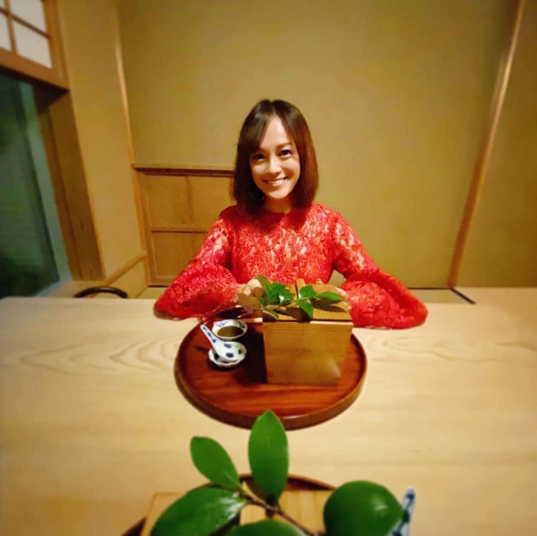 牧瀬里穂のグルメインスタ