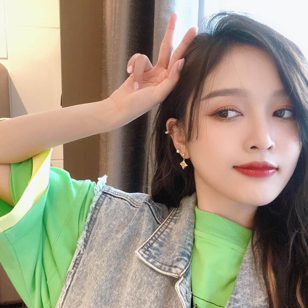 ソニさんのインスタグラム写真 - (ソニInstagram)「안녕👐🏻돌아온당 ~~~<」6月28日 10時00分 - w.xuanyi0126