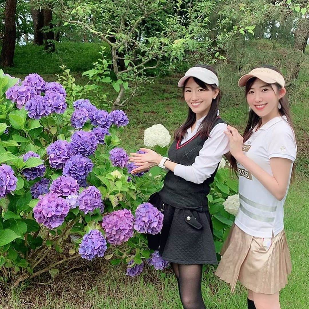 にゃんさんゴルフさんのインスタグラム写真 - (にゃんさんゴルフInstagram)「. . ゆいちゃんとのゴルフ⛳️ 府中カントリークラブ🏌️‍♀️ 紫陽花きれいにたくさん咲いてた🙆‍♀️ . . 絶賛梅雨中だけど 見事に晴れたよ🙆‍♀️ #晴れ女 . . #東京ゴルフ#府中カントリークラブ#GTバーディーズ #ゴルフトゥデイ #梅雨#紫陽花#golf#golfgirl #ladiesgolf #golfhotties #golfbabes #golflife #golfstagram #lovegolf #golfer #ゴルフ #ゴルフ女子 #ゴルフ大好き#instagolf #スポーツ女子 #골프 #모델 #한국  #高尔夫球 #golfswing #vg_fashion」6月28日 10時49分 - miiiii0228