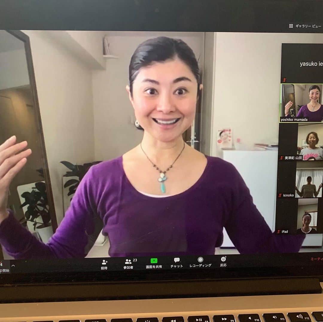 間々田佳子のインスタグラム：「今日も 頬UPですよ❣️ 顔の使い方を少し変えるだけで 顔は変わる！  #間々田佳子 #コアフェイストレーニング」