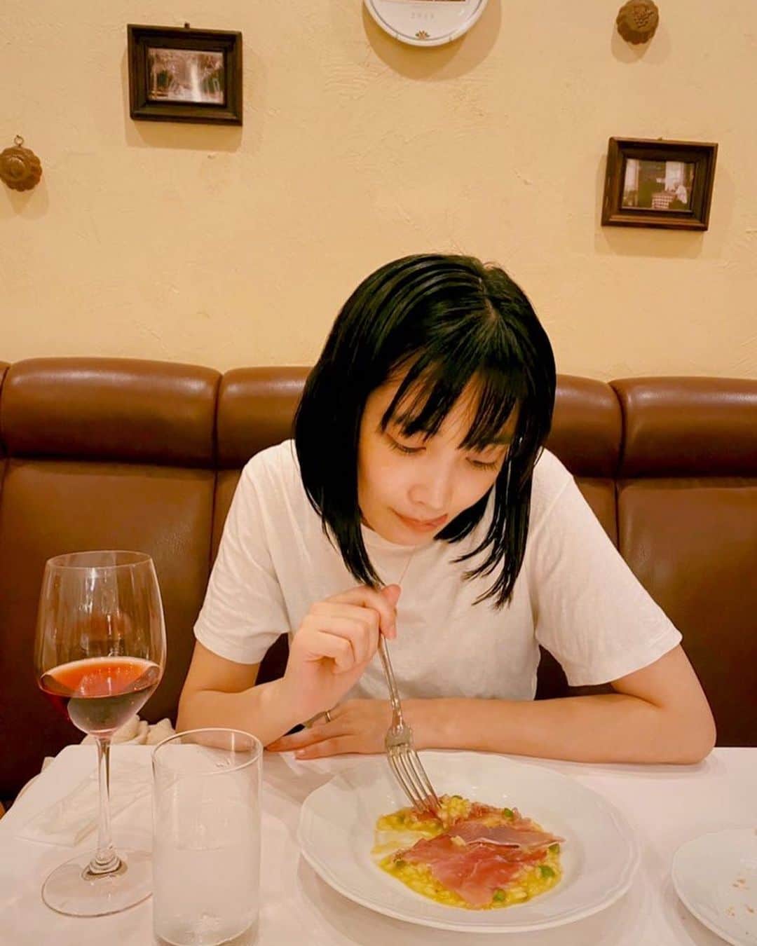 林田岬優さんのインスタグラム写真 - (林田岬優Instagram)「久々の外食うれしすぎて。 友との食事は最高です。 まだまだ油断は禁物ですが、こういう時間を少しずつでも楽しめるといいね。」6月28日 11時37分 - miyu_hayashida