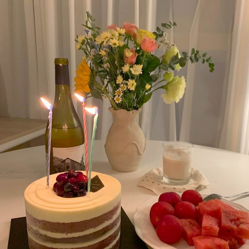 ミナ さんのインスタグラム写真 - (ミナ Instagram)「🎂 - 많은 축하 속에서 행복한 생일 보냈어요 :) 축하해주신 분들 모두 너무 감사합니다💓 Thank you for celebrating my birthday💓」6月28日 11時50分 - blossomh_