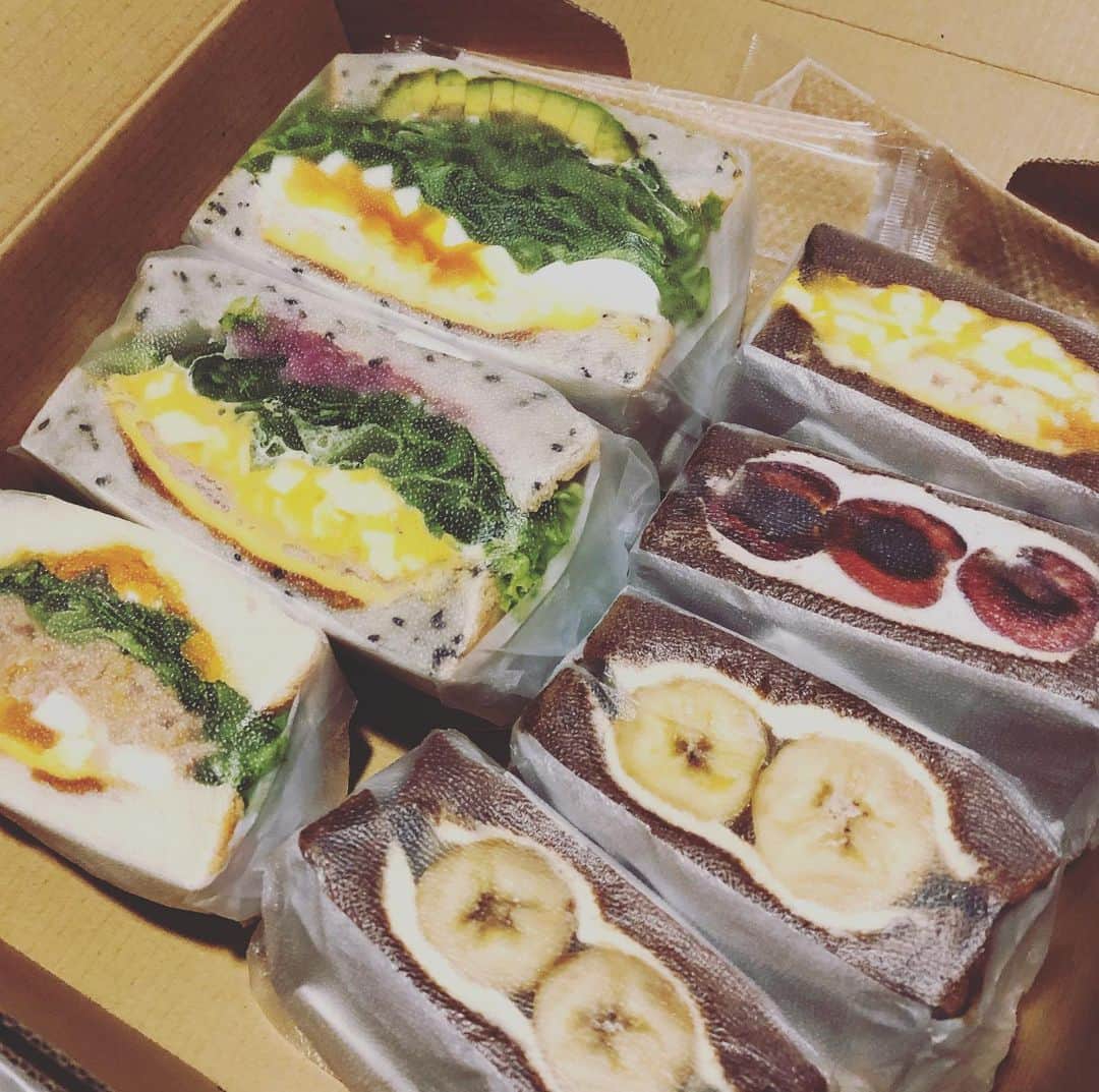 千秋さんのインスタグラム写真 - (千秋Instagram)「美味しいサンドウィッチ、差し入れにみなさんでどうぞ🥪 #sandwich」6月28日 12時06分 - chiaki77777