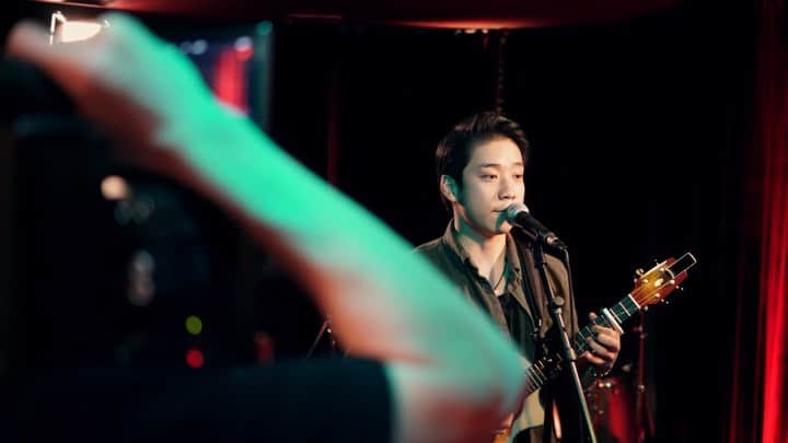 Eden Kaiのインスタグラム：「Behind-the-Scenes Music Video of my 2nd single "Don't Call” (filmed in Los Angeles Hollywood, February, 2020) Full length video on my YouTube channel now.  2ndシングル「Don't Call」の裏側です（撮影は今年２月) ！ 動画はYouTubeチャンネルにて。  #DontCall #EdenKai #MusicVideo #MV #BehindTheScenes #制作過程」