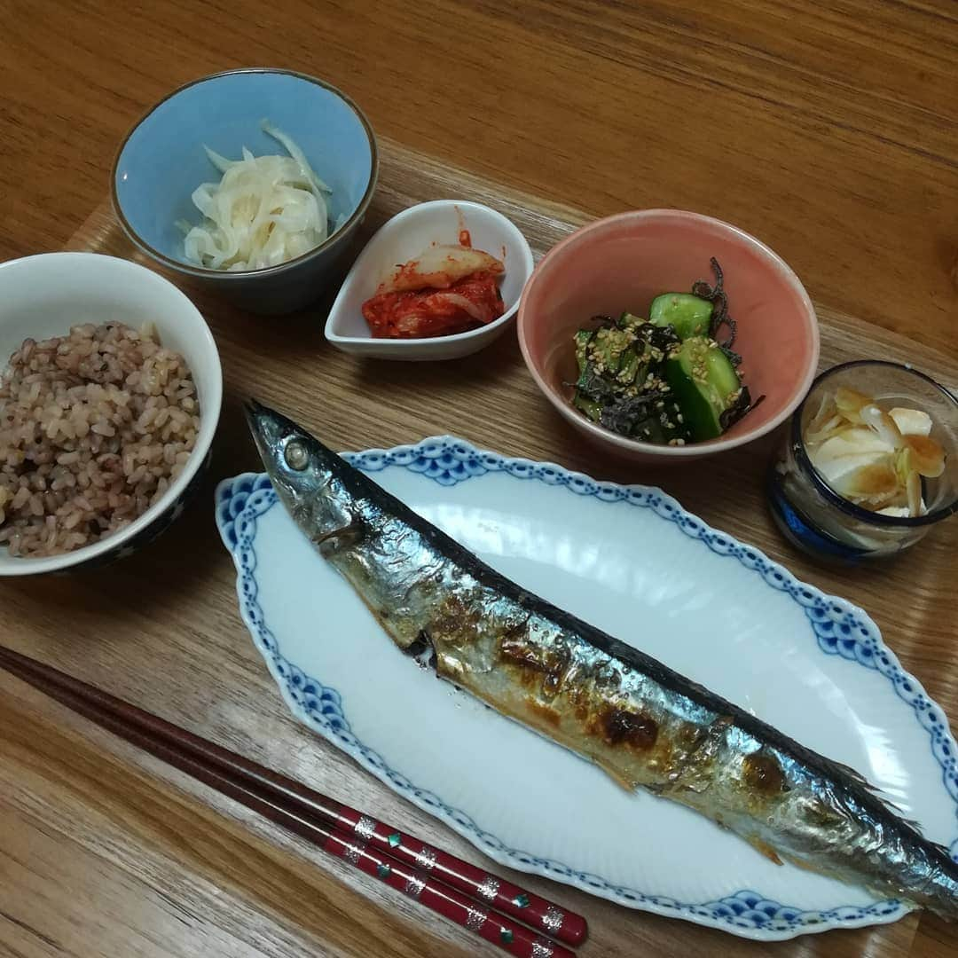 内田敦子さんのインスタグラム写真 - (内田敦子Instagram)「． 最近のご飯たち。  味噌汁に代わる、簡単で飽きが来なくて毎日飲めて具材は何でも入れられてお米に合う、画期的なスープはないのかね。  #健康オタク #和食」6月4日 21時17分 - atsuko_uchi_gohan