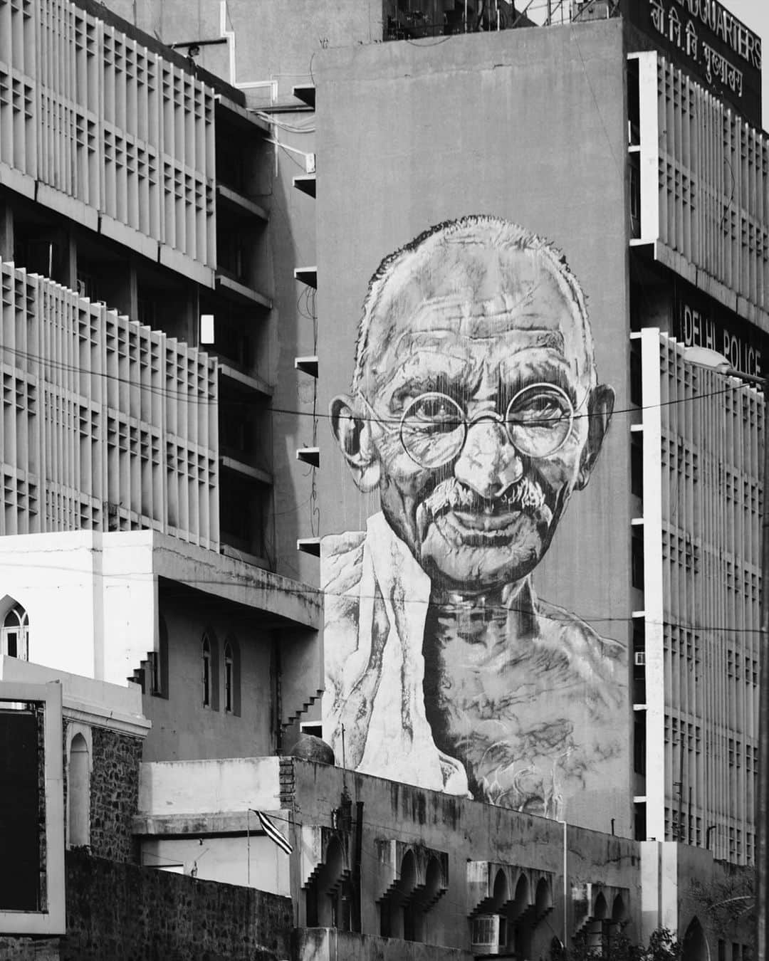 のインスタグラム：「Gandhi mural, New Delhi 2017」