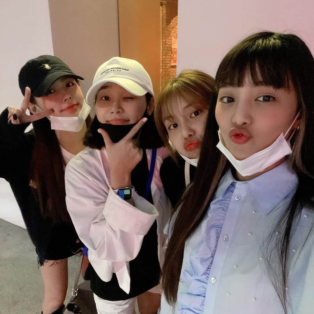 ヘジョンのインスタグラム：「아니 수다하느라 사진이 없눼..ㅎ 아가들 반가워쩌😘」