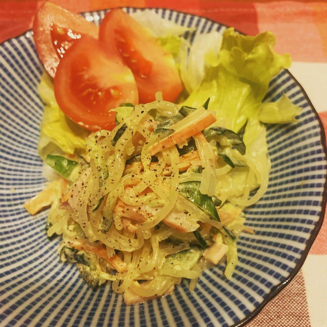 宙也さんのインスタグラム写真 - (宙也Instagram)「春雨サラダ。カレー風味。」6月4日 22時03分 - chuya_aquarius