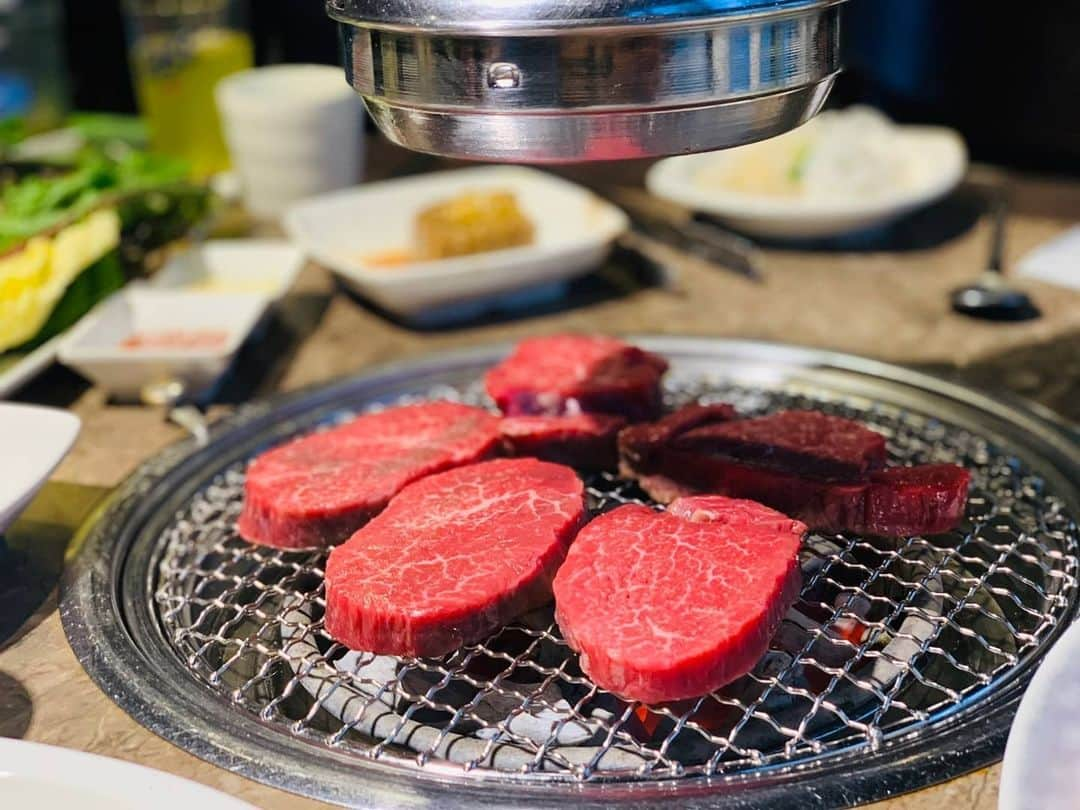 テイルさんのインスタグラム写真 - (テイルInstagram)「휴가기념 소고기 냠냠 🥩🥩」6月4日 21時55分 - 2taeil2