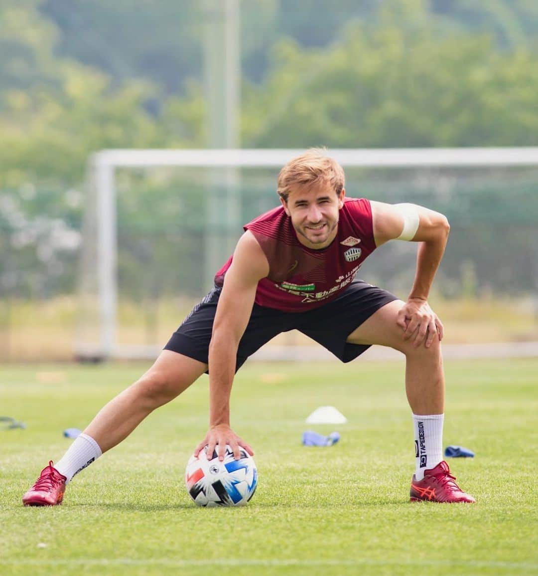 セルジ・サンペルさんのインスタグラム写真 - (セルジ・サンペルInstagram)「⚽️🔜💪🏻」6月4日 21時57分 - sergisamper