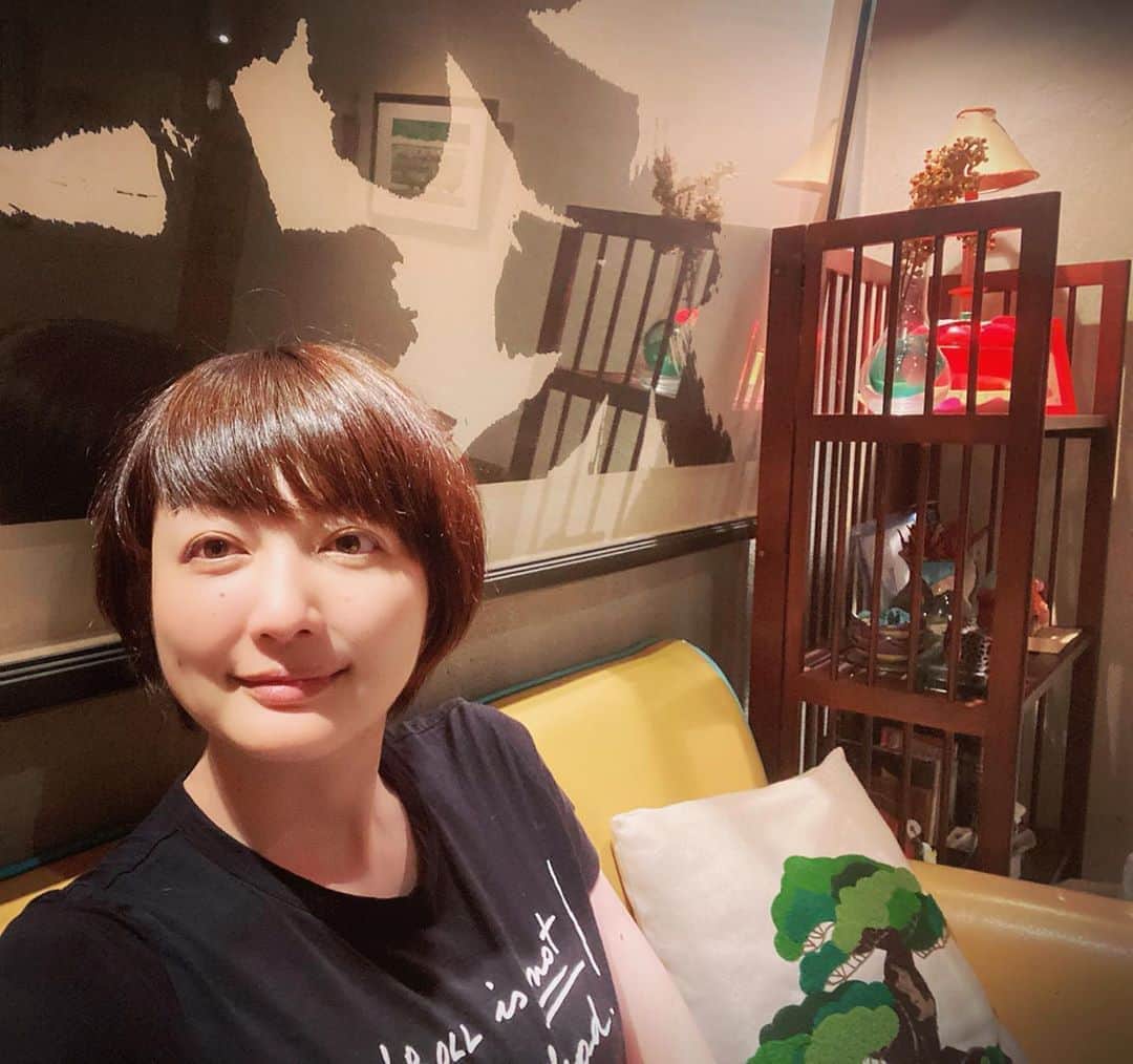 野本かりあのインスタグラム：「はー。髪がグシャグシャだ。 早くAYUさんのところに、行きたい✨ 東京アラートって、危険と判断されたら、携帯が鳴るのかと思ってた( ³⌓³) それにしても、会いたい人に会えるのは幸せだなぁ。」