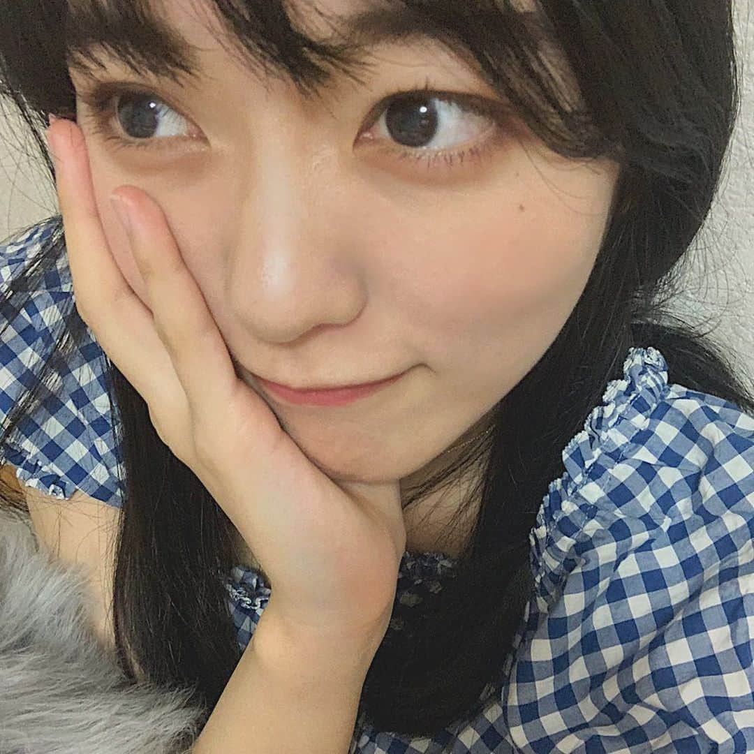 上田理子さんのインスタグラム写真 - (上田理子Instagram)「久々に髪の毛をちょこっと切ってもらってさっぱりしました☺️ #多分誰も気付いてくれないから自分で言うスタイル #さすがに今日は半袖」6月4日 22時10分 - ueda_riko_official