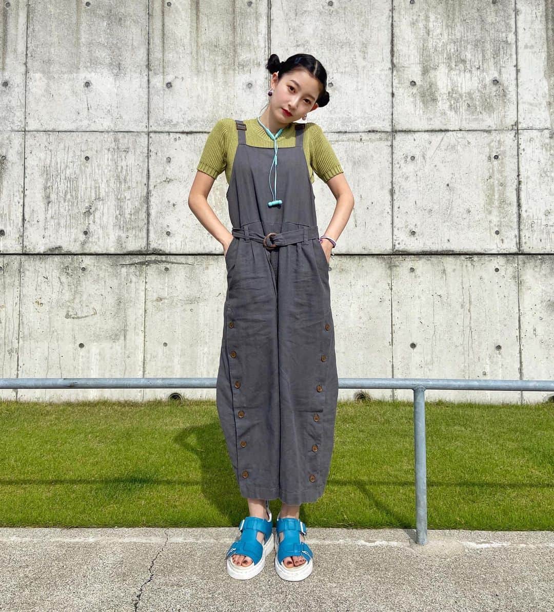 梅村奈央さんのインスタグラム写真 - (梅村奈央Instagram)「今日の #うめしふく です✌️ 今日は #sexeducation の #lilyiglehart のスタイルを真似してみました☺️ #minelal #drmartens #drmartensstyle #メンズライク」6月4日 22時24分 - umemuranao