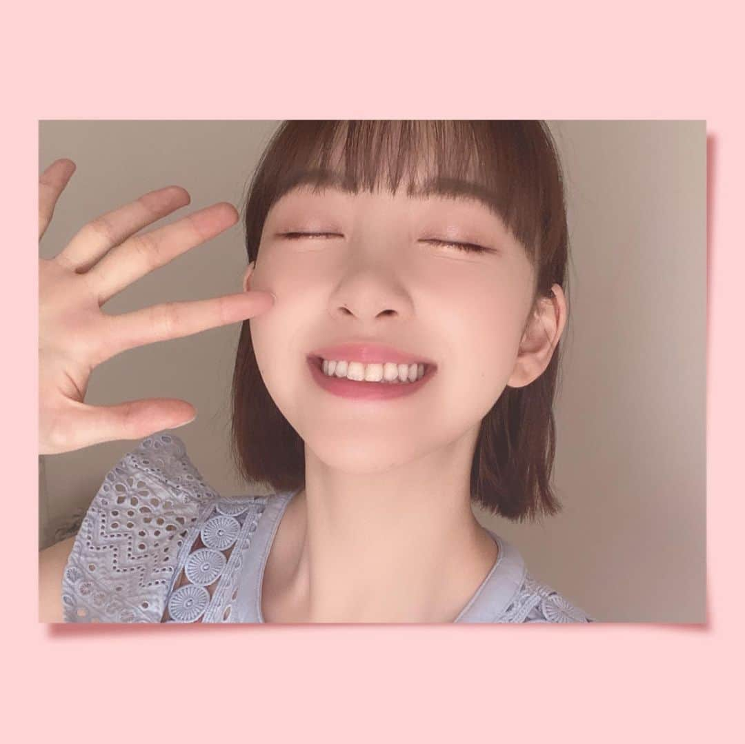 堀未央奈さんのインスタグラム写真 - (堀未央奈Instagram)「✊🏻✌🏻🖐🏻 ぐーちょきぱー！ （╹◡╹）ﾆｺ  #写真集の感想見てます #ありがとうございます #いつかの待ち合わせ場所 #乃木坂46 #堀未央奈」6月4日 22時33分 - horimiona_official