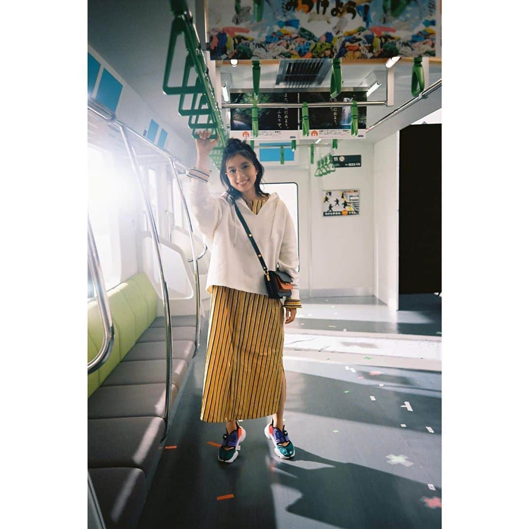 芳根京子さんのインスタグラム写真 - (芳根京子Instagram)「がたんごとん🚃  #film #NewDays」6月4日 15時03分 - yoshinekyoko