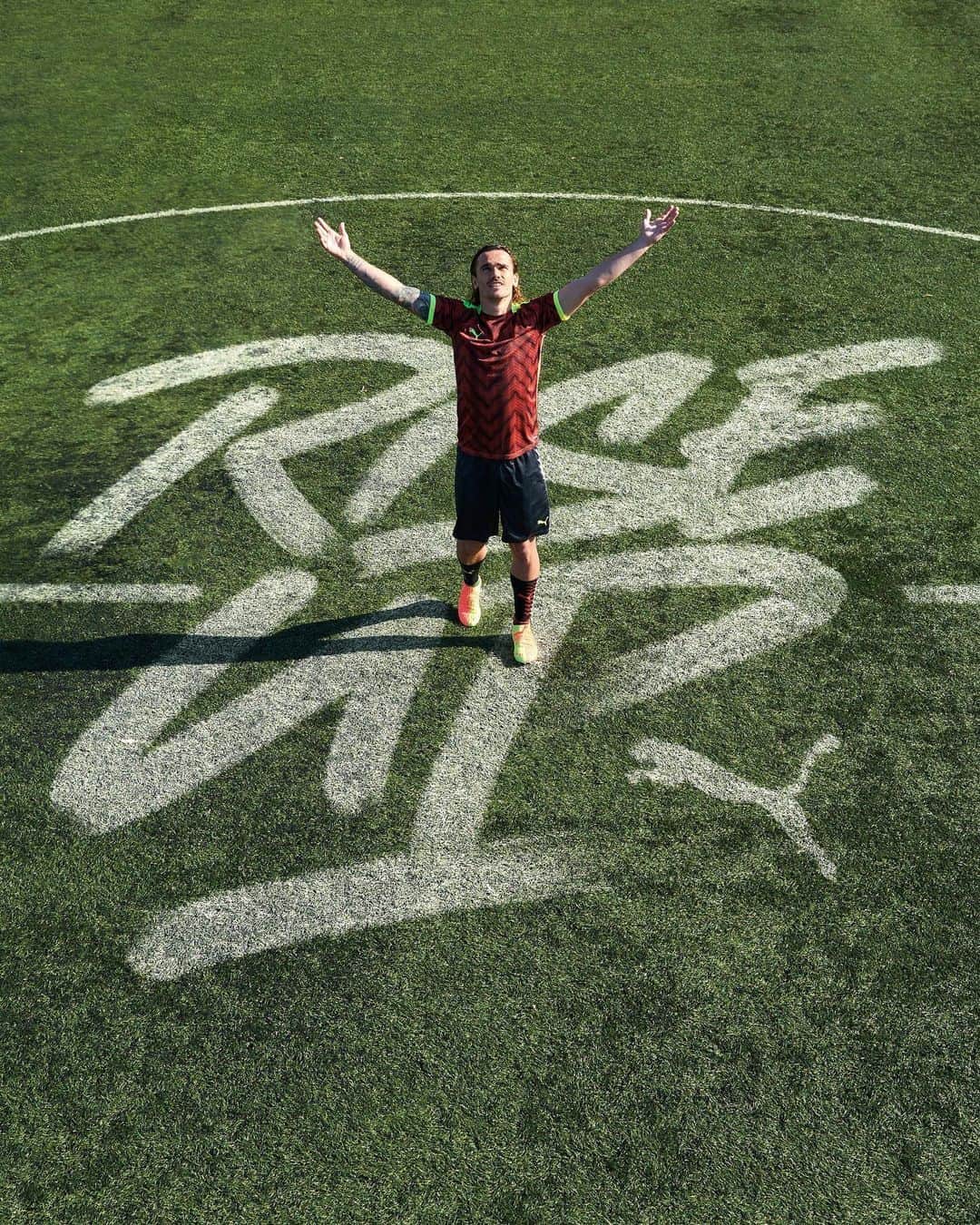 アントワーヌ・グリーズマンさんのインスタグラム写真 - (アントワーヌ・グリーズマンInstagram)「Rise up 🚀 @pumafootball」6月4日 15時58分 - antogriezmann