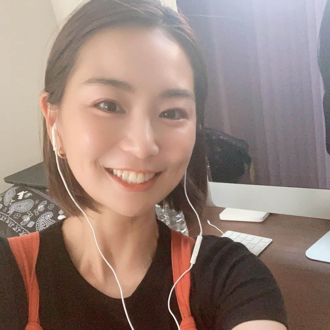 のインスタグラム：「bayfm it! お聴きいただきありがとうございましたー😊 今日のテーマは「お洋服最後に買ったのはいつ？」 お洋服の話、ハイジュエリーの話、ファッションをどう考える？ トークが展開していきました！！ ・ ピカ子さんの「ボーダー、あの横シマは何してくれるの？」って名言出ましたねー😂 ・ 昔から私はボーダー女子なので、めげずに着続けたいと思います🙋‍♀️💓 #bayfm_it #ピカ子エディション#radiko#話に出たオレンジのオーバーオール」