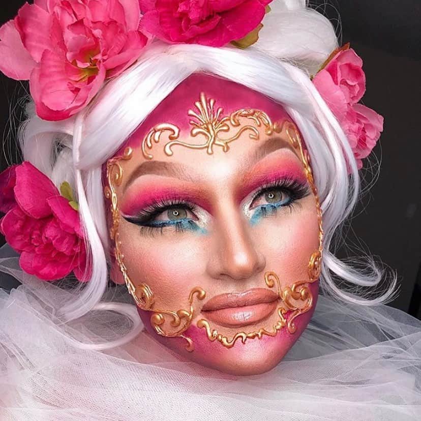 ValGarlandさんのインスタグラム写真 - (ValGarlandInstagram)「💥#VALsGLOWUPCHALLENGE - Week 3💥 WINNER 🏆 . THANK YOU EVERYONE who took part and voted this week... THE PEOPLE HAVE CHOSEN❗️❗️❗️ . CONGRATULATIONS @jcsilveiramakeup for this WINNING MASK look 🙌🙌🙌 DING DONG Swipe to see more of his work 👉👉👉 @jcsilveiramakeup Please DM your name, address, email and mobile number so we can get your prize delivered to you ✨💌✨ .  If you missed this week’s #VALsGLOWUPCHALLENGE, the next one will launch after the next episode of @glowupbbc, streaming TONIGHT, Thursday 7PM UK time @bbcthree @bbciplayer☝🏻Link in Bio ☝🏻 BE SURE TO WATCH FOR WEEK 4’s CREATIVE BRIEF❗️🎨🧑‍🎨 . For fans outside the UK, Glow Up Series 2 will be on @netflix later, date TBC. Stay tuned for updates❗️❗️❗️ . . . #glowup #glowup2 #makeupchallenge #makeupcontest #new #newseries #season2 #secondseason #makeupartists #muas #undiscoveredmuas #mymakeupcommunity #makeupart #makeuptransformation #makeupgoals #makeuplooks #makeupinspo #creativemakeup #makeuplovers #winning #talent #winner #congratulations #dingdong」6月4日 17時10分 - thevalgarland