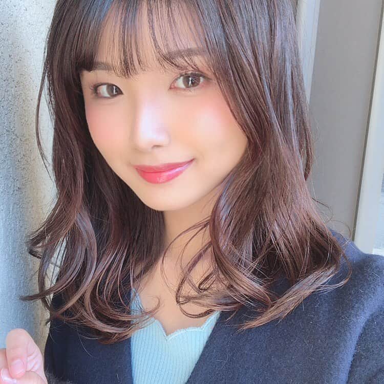山本ゆうかのインスタグラム：「﻿ 人に見られてるという意識を持たないと﻿ 女性はどんどん落ちぶれていきますね…﻿ (今の私がそう)﻿ ﻿ ﻿ 感染症予防で撮影お休みしているので美容院にも行かず﻿ 外出しないからとお洋服も買いに行ってません…﻿ ああああああああ…堕落していく……﻿ ﻿ ﻿ アトピー跡と赤ら顔を直すためにレーザーも打ちに行くので﻿ さらに外に出られなくなりそうな……﻿ ﻿ ﻿ ﻿ #portrait #ポートレート #ポートレートモデル #ポートレート撮影  #関西サロモ #撮影モデル  #被写体 #ポトレ女子 #フリーモデル #撮影会モデル #黒髪ロング #lovers_nippon #サロンモデル募集 #wu_japan #japanesegirl #hueart_life  #インフルエンサー  #photoshoot #셀피 #데일리메이크업 #自然光 #ツヤ肌 #ツヤ髪 #ミディアムアレンジ #モデルプレス #instagood #good_portraits_worl」