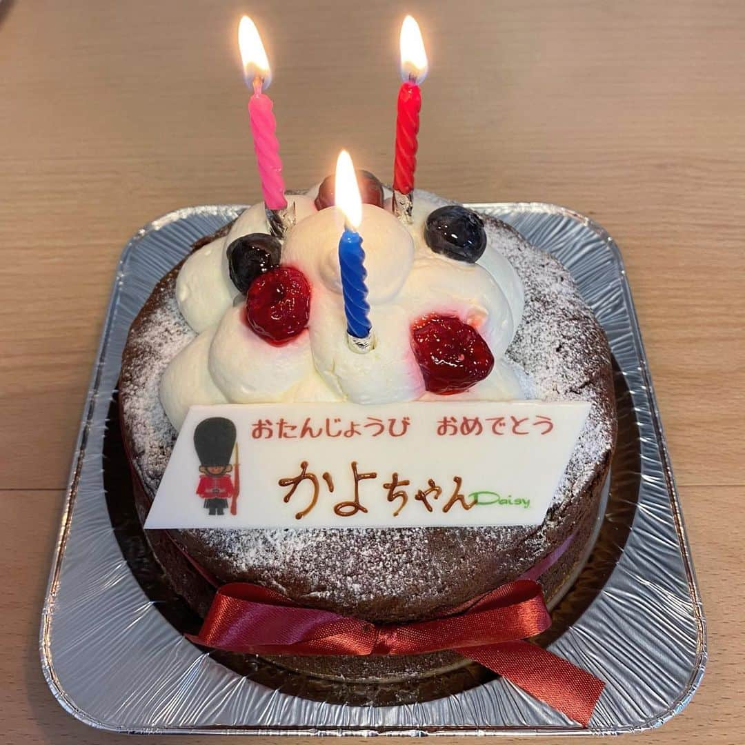 吉澤嘉代子さんのインスタグラム写真 - (吉澤嘉代子Instagram)「家族がお祝いしてくれた🎂 #かよちゃん」6月4日 17時52分 - yoshizawakayoko