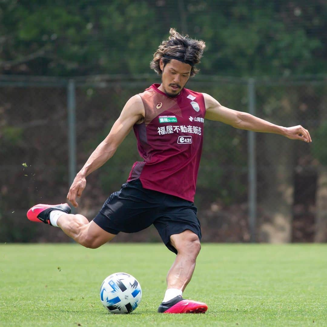 ヴィッセル神戸さんのインスタグラム写真 - (ヴィッセル神戸Instagram)「常に全力で！💯 Always give it everything! 💯 .  #vissel #visselkobe #ヴィッセル #ヴィッセル神戸 #Kobe #神戸 #WeAreKobe #KobeForeverForward #一致団結 #JLeague #Jリーグ」6月4日 17時56分 - visselkobe